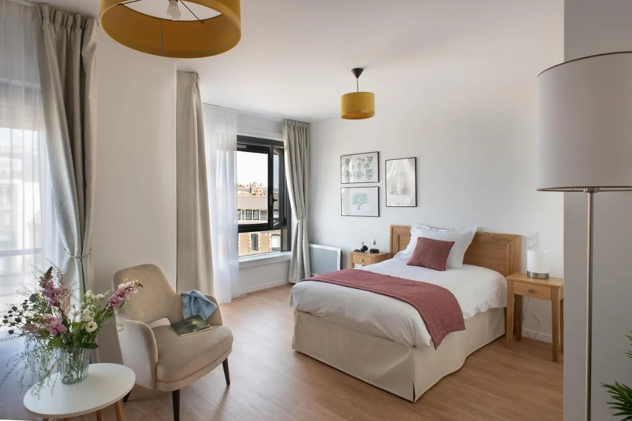 Aparthotel Residence Services Seniors Domitys - La Belle Epoque Dinard