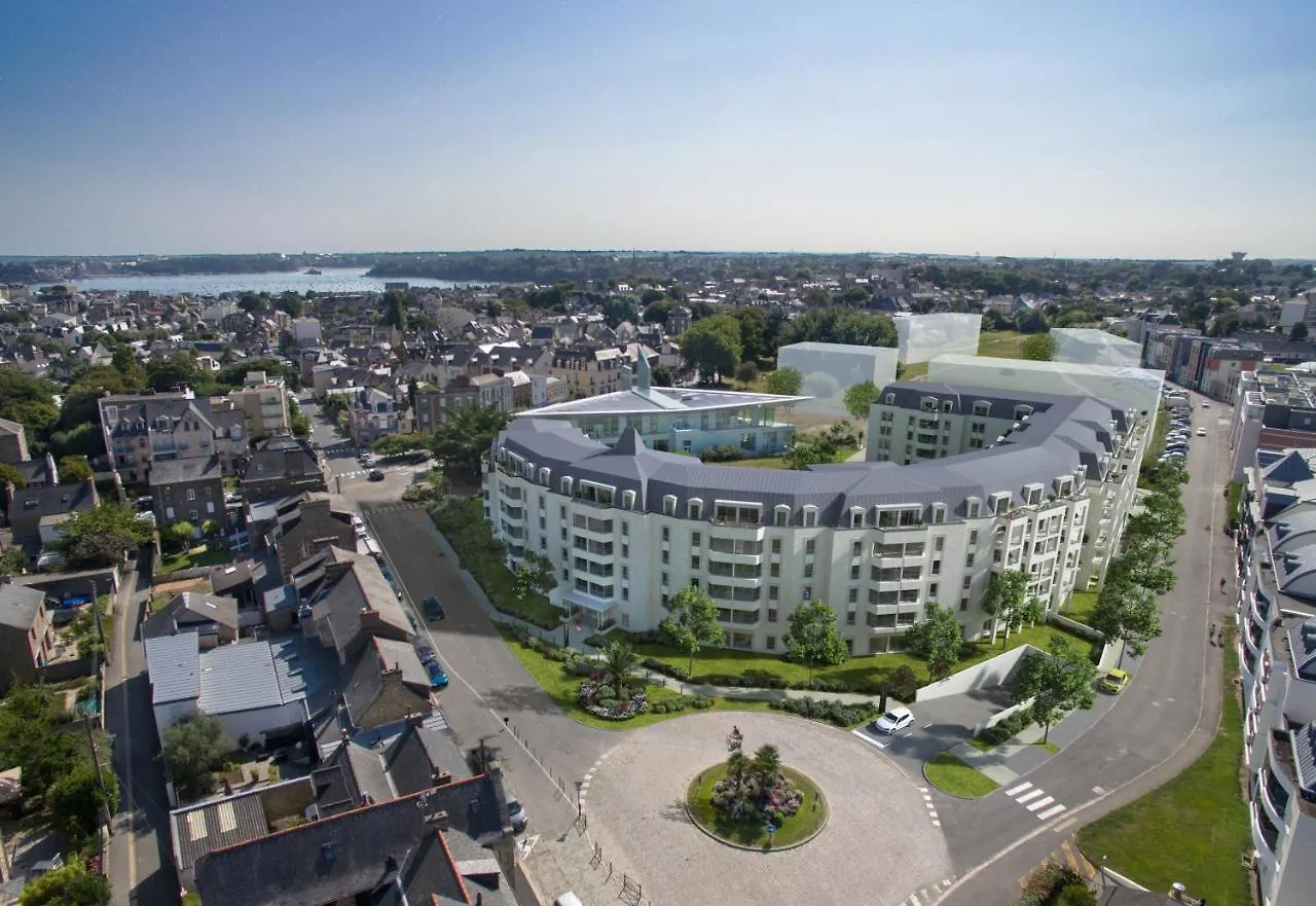 Aparthotel Residence Services Seniors Domitys - La Belle Epoque Dinard