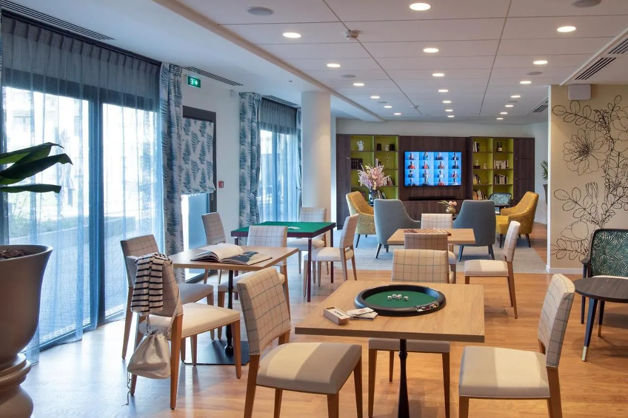 Residence Services Seniors Domitys - La Belle Epoque Dinard Aparthotel